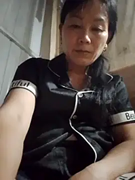 Snapshot of Kiss_love2 chatting on June 24, 5:33 pm Kiss love2 online show from June 24, 5:33 pm