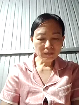 Snapshot of Kiss_love2 chatting on June 28, 1:56 am Kiss love2 online show from June 28, 1:56 am