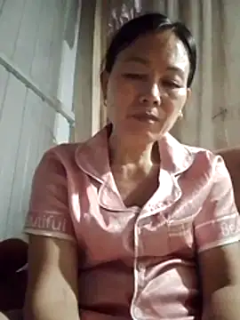 Snapshot of Kiss_love2 chatting on June 27, 1:39 pm Kiss love2 online show from June 27, 1:39 pm
