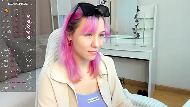 EmilyTrase online show from May 30, 1:56 am