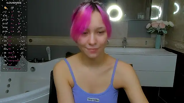 EmilyTrase online show from March 27, 1:36 am