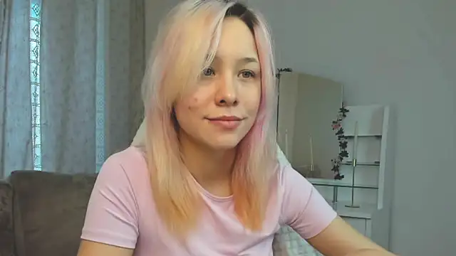 EmilyTrase online show from April 22, 1:12 am