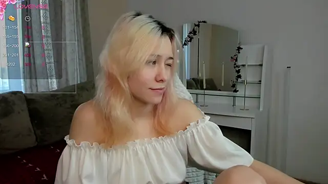EmilyTrase online show from April 29, 1:10 am