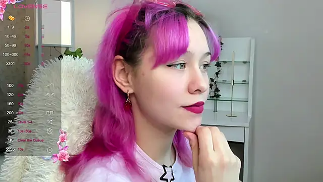 EmilyTrase online show from May 21, 1:14 am