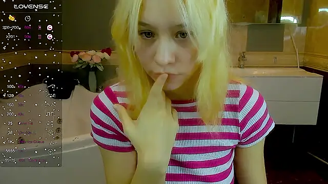 EmilyTrase online show from March 7, 1:12 am