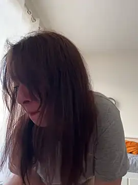 DeN strip online show from April 17, 6:00 pm