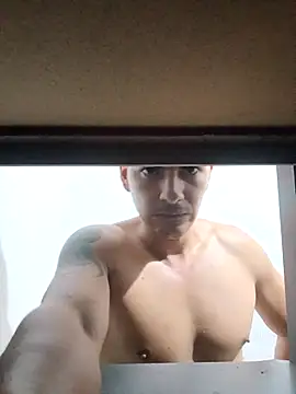 Snapshot of Ironid chatting on February 11, 7:58 pm Ironid online show from February 11, 7:58 pm