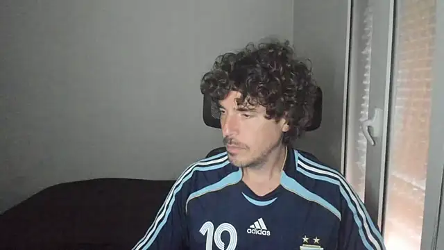 Snapshot of joaquin420_hot chatting on March 2, 7:26 am joaquin420 hot online show from March 2, 7:26 am