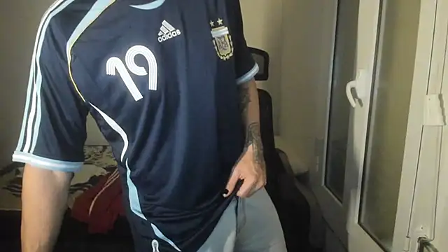 Snapshot of joaquin420_hot chatting on February 9, 10:08 pm joaquin420 hot online show from February 9, 10:08 pm