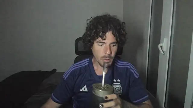 joaquin420 hot online show from April 8, 11:28 pm