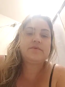 Julia2027 online show from March 5, 8:11 am