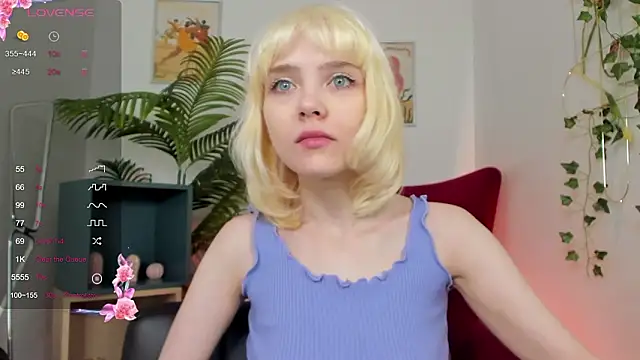 Snapshot of wow_angel chatting on March 1, 5:40 am wow angel online show from March 1, 5:40 am