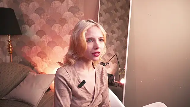 Snapshot of wow_angel chatting on February 18, 5:49 am wow angel online show from February 18, 5:49 am