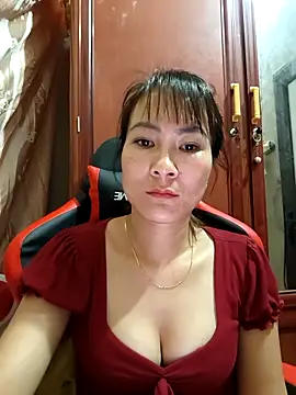 Snapshot of Aly_live chatting on February 13, 7:14 pm Aly live online show from February 13, 7:14 pm