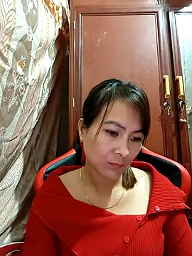 Snapshot of Aly_live chatting on February 12, 11:21 am Aly live online show from February 12, 11:21 am