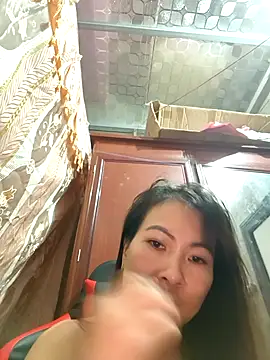 Snapshot of Aly_live chatting on February 25, 2:01 am Aly live online show from February 25, 2:01 am