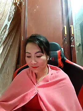 Snapshot of Aly_live chatting on February 21, 3:25 pm Aly live online show from February 21, 3:25 pm