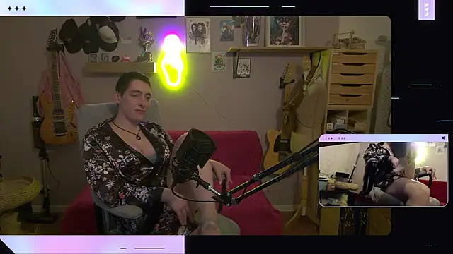 Snapshot of thea_cake chatting on March 24, 10:43 pm thea cake online show from March 24, 10:43 pm