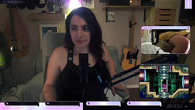 Snapshot of thea_cake chatting on May 2, 8:36 pm thea cake online show from May 2, 8:36 pm