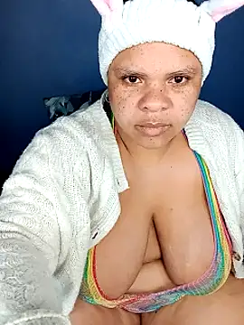 Sweet-Bella17 online show from July 12, 6:20 pm