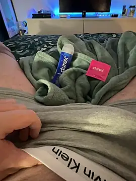 Thomascrtz online show from April 14, 9:20 pm