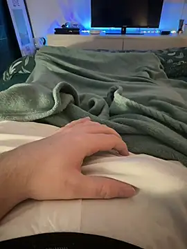 Thomascrtz online show from March 18, 7:48 pm