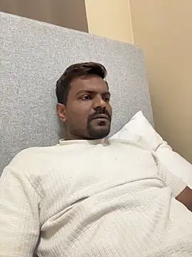 Snapshot of bhagihero chatting on February 13, 6:24 am bhagihero online show from February 13, 6:24 am