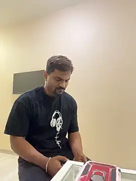 Snapshot of bhagihero chatting on February 12, 7:52 am bhagihero online show from February 12, 7:52 am