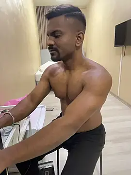 Snapshot of bhagihero chatting on February 18, 6:48 pm bhagihero online show from February 18, 6:48 pm