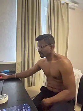 Snapshot of bhagihero chatting on May 23, 7:29 am bhagihero online show from May 23, 7:29 am