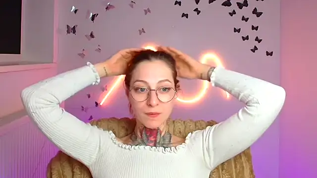 Esmi Winter online show from March 4, 10:17 pm