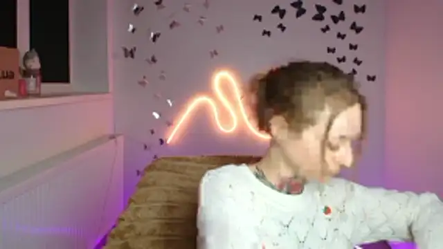 Esmi Winter online show from March 24, 6:24 am