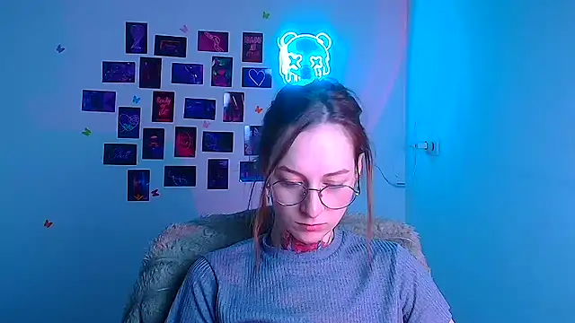 Esmi Winter online show from March 11, 6:07 am