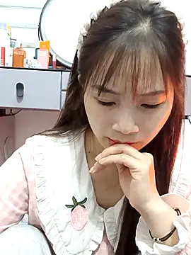 Snapshot of -Dumi- chatting on February 9, 3:43 pm -Dumi- online show from February 9, 3:43 pm