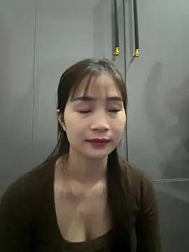 Snapshot of -Dumi- chatting on February 15, 9:14 pm -Dumi- online show from February 15, 9:14 pm