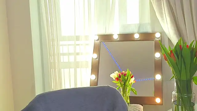 Sofia Plump online show from March 8, 10:40 am