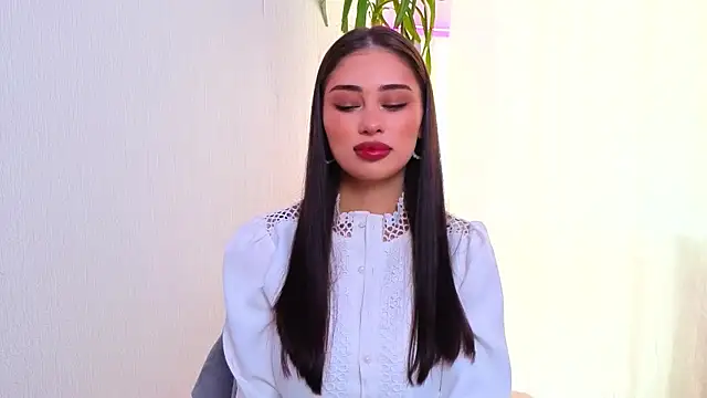 Snapshot of Sofia_Plump chatting on February 27, 8:58 am Sofia Plump online show from February 27, 8:58 am