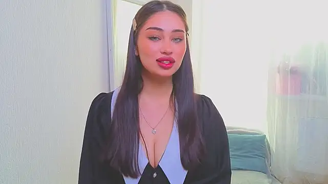 Sofia Plump online show from March 4, 9:06 am