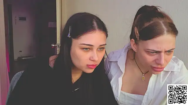 Sofia Plump online show from April 19, 9:10 am