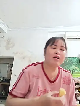 Kee-kimlee online show from May 30, 1:06 pm