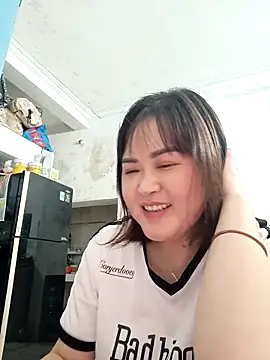 Kee-kimlee online show from April 12, 2:42 pm