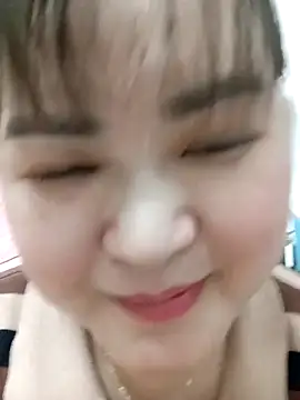 Snapshot of Kee-kimlee chatting on February 17, 2:47 pm Kee-kimlee online show from February 17, 2:47 pm