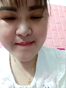 Snapshot of Kee-kimlee chatting on February 28, 3:06 am Kee-kimlee online show from February 28, 3:06 am