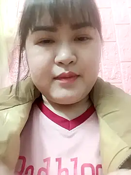 Snapshot of Kee-kimlee chatting on February 12, 3:39 am Kee-kimlee online show from February 12, 3:39 am