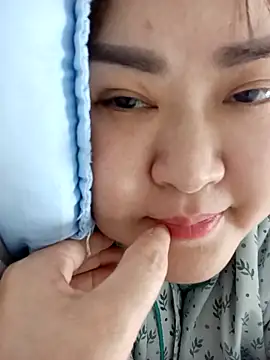 Kee-kimlee online show from May 8, 11:52 pm