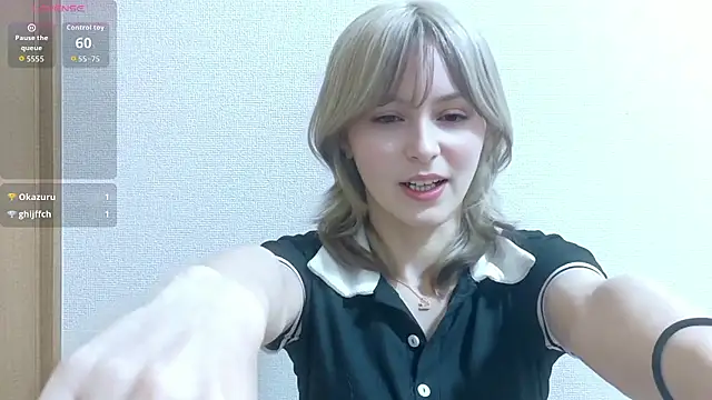 Snapshot of e_ri_ka93 chatting on July 13, 1:43 pm e ri ka93 online show from July 13, 1:43 pm