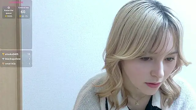 Snapshot of e_ri_ka93 chatting on June 18, 1:38 pm e ri ka93 online show from June 18, 1:38 pm