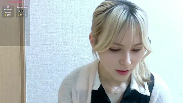 Snapshot of e_ri_ka93 chatting on June 27, 1:39 pm e ri ka93 online show from June 27, 1:39 pm