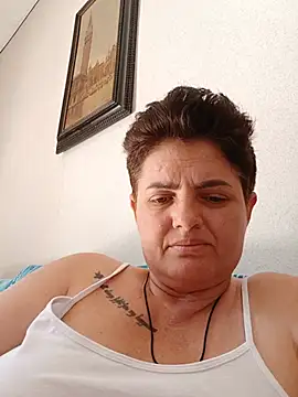 Snapshot of Sony28v chatting on July 7, 7:23 am Sony28v online show from July 7, 7:23 am