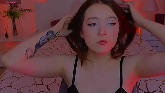 MmollyMay online show from March 10, 10:41 am